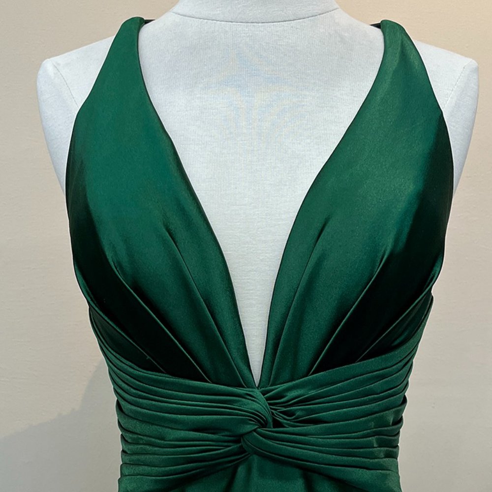 NEW EMERALD LONG SHEATH SLEEVELESS DRESS WITH DEEP NECKLINE & ZIPPER BACK AC5039 - Picture 5 of 8